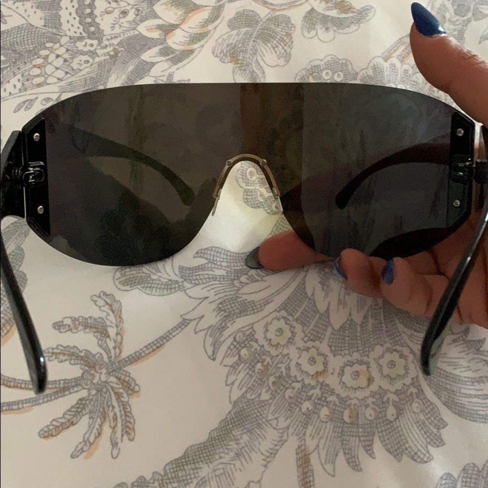 Large sunglasses - Picture 6 of 6